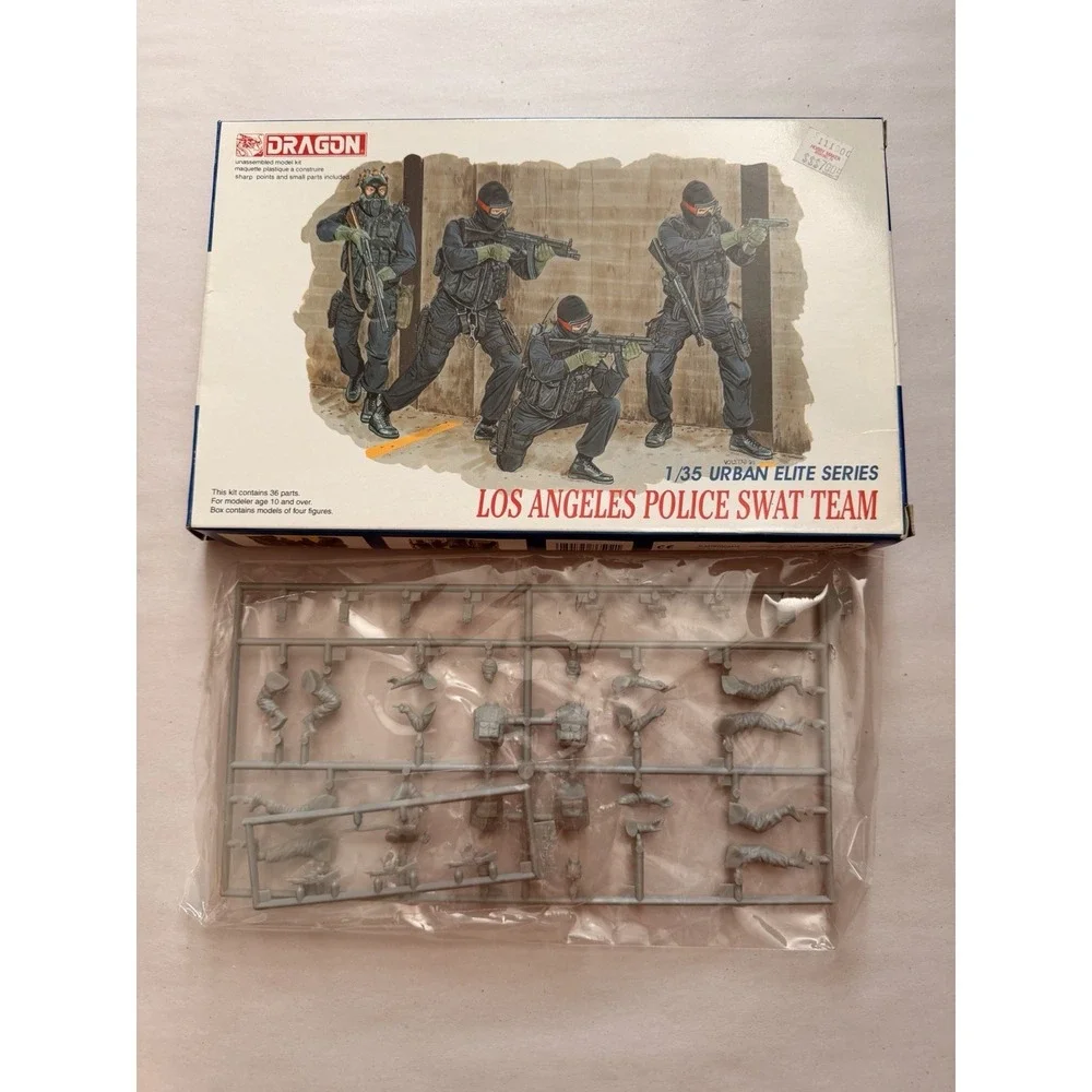 Dragon 1/35 Los Angeles Police SWAT Team Model Kit 6502 Urban Elite Open Box